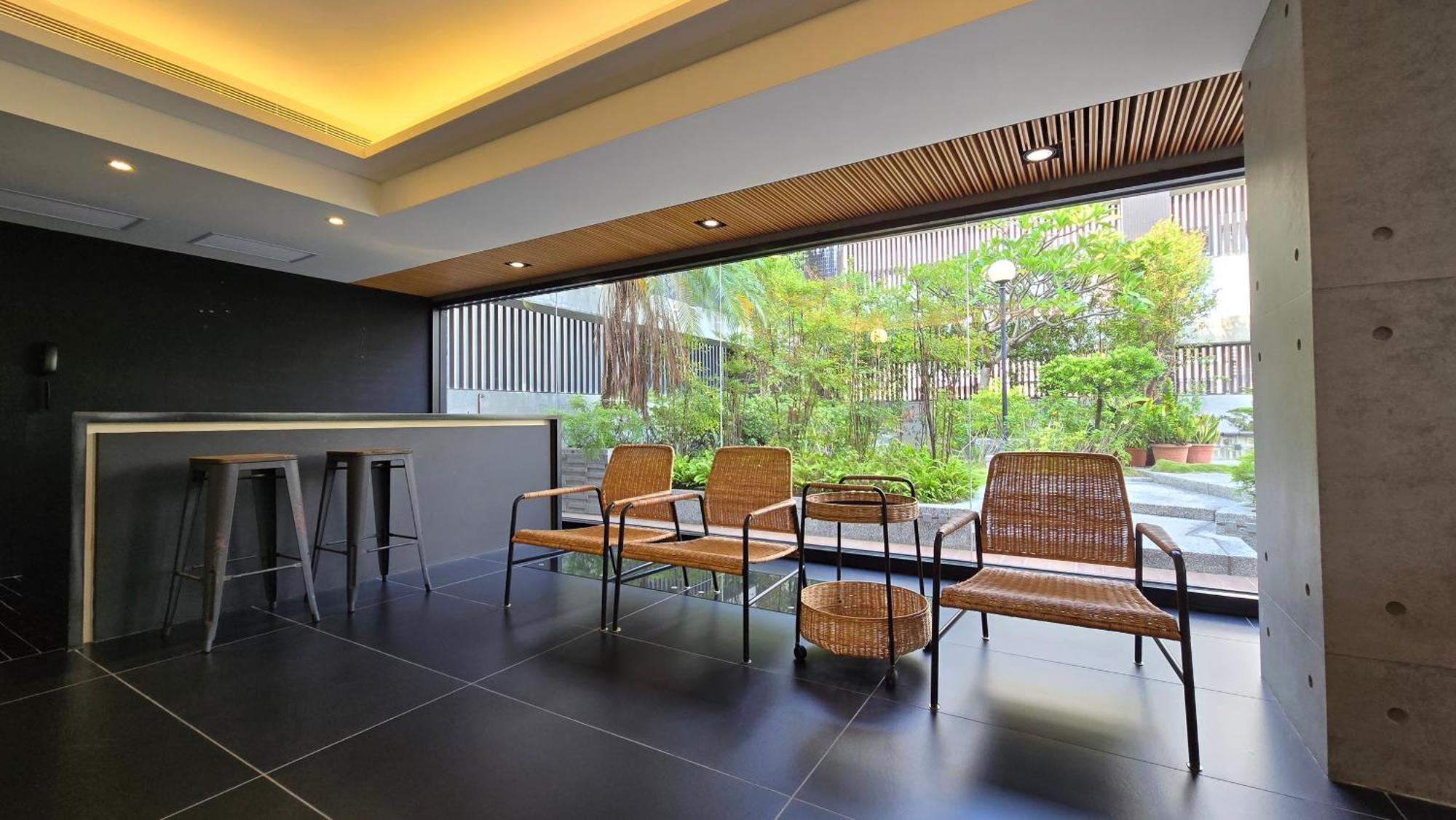 Hotel R14 Kaohsiung Luaran gambar