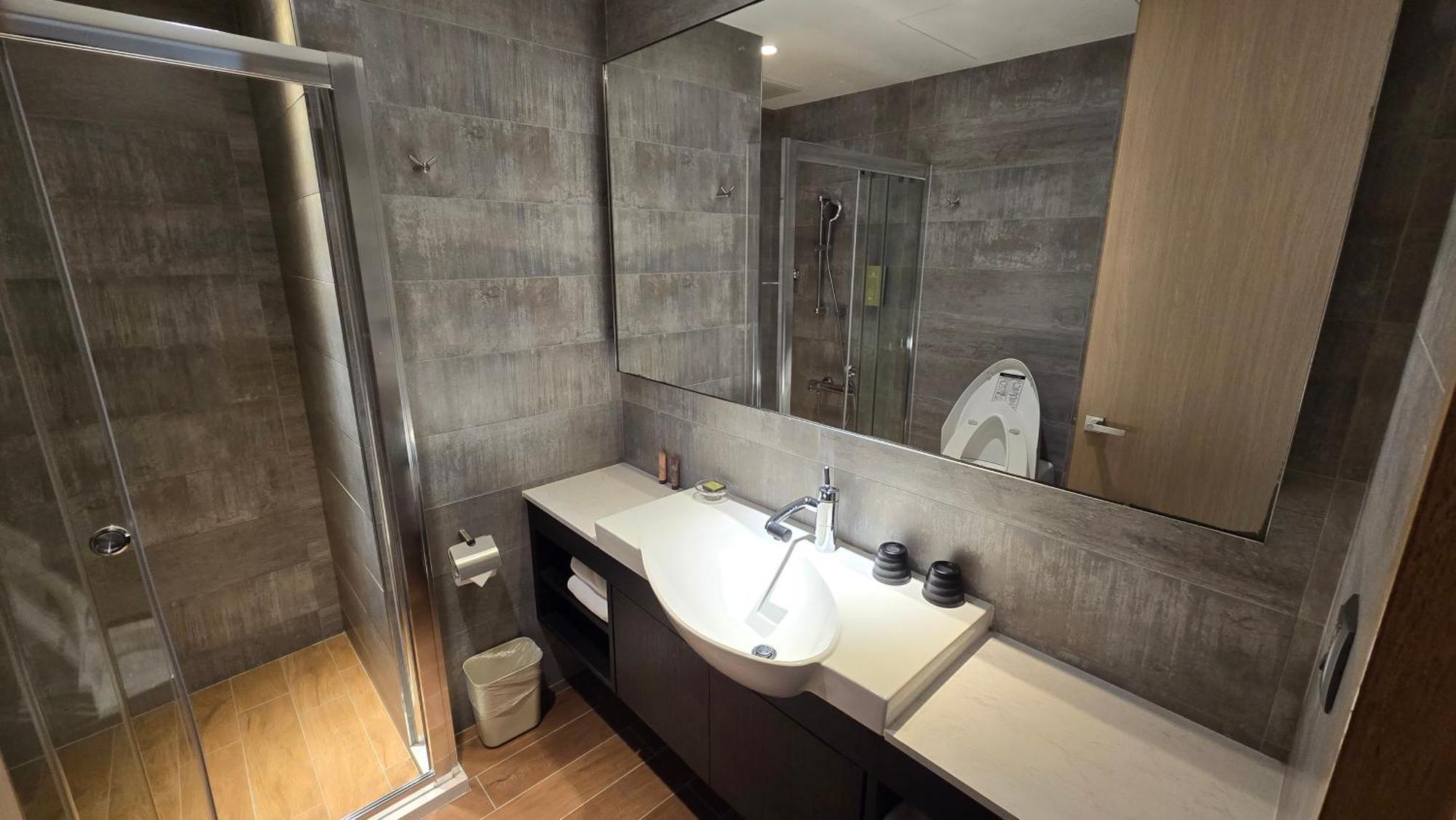Hotel R14 Kaohsiung Luaran gambar