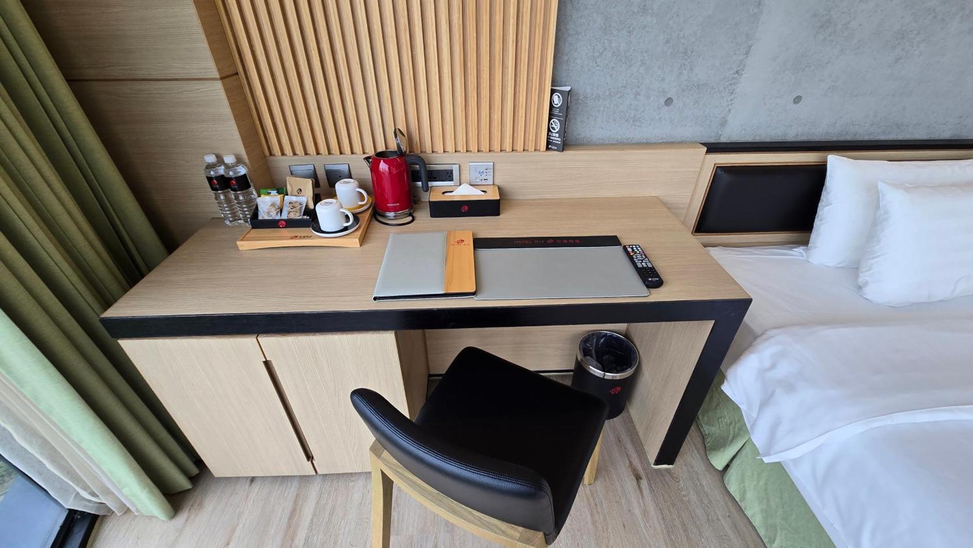 Hotel R14 Kaohsiung Luaran gambar