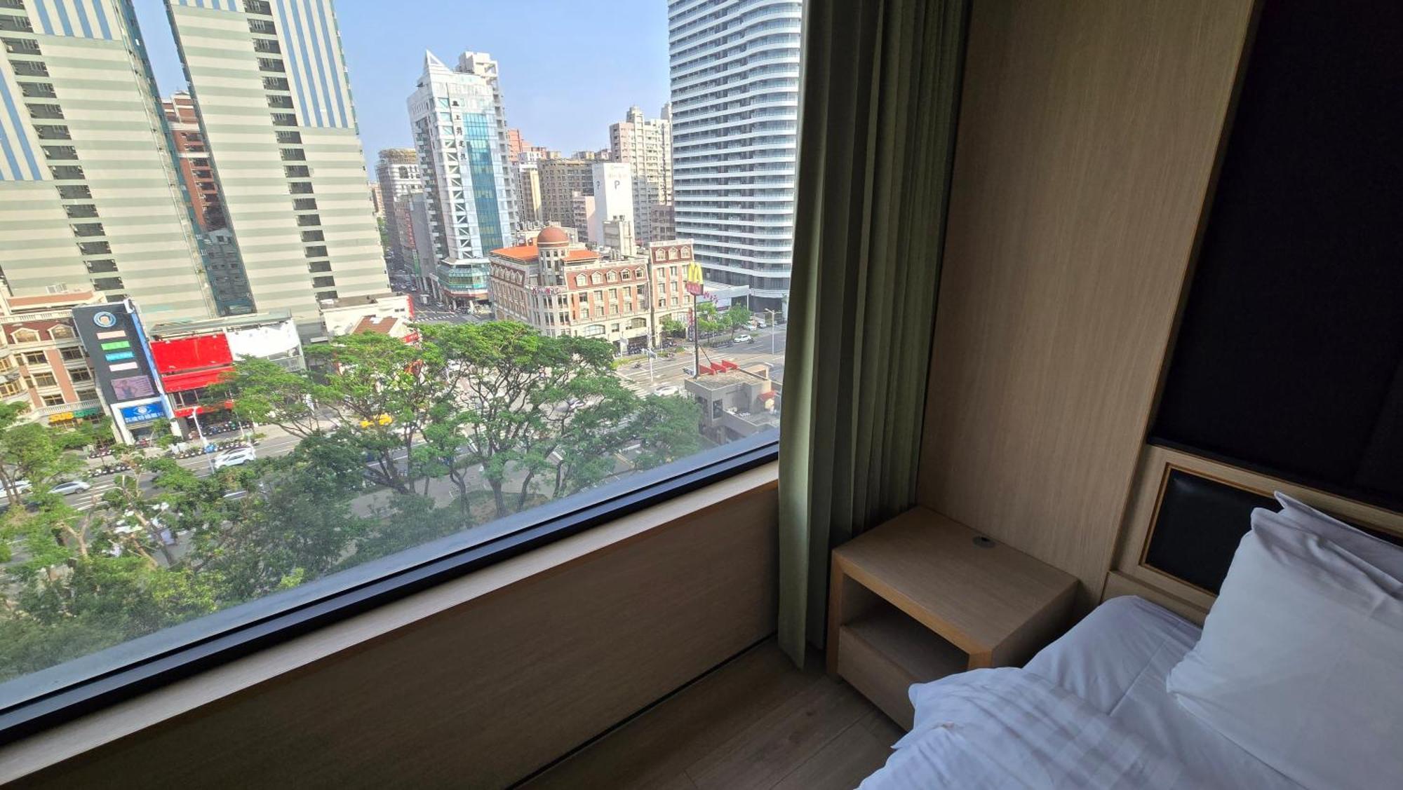 Hotel R14 Kaohsiung Luaran gambar