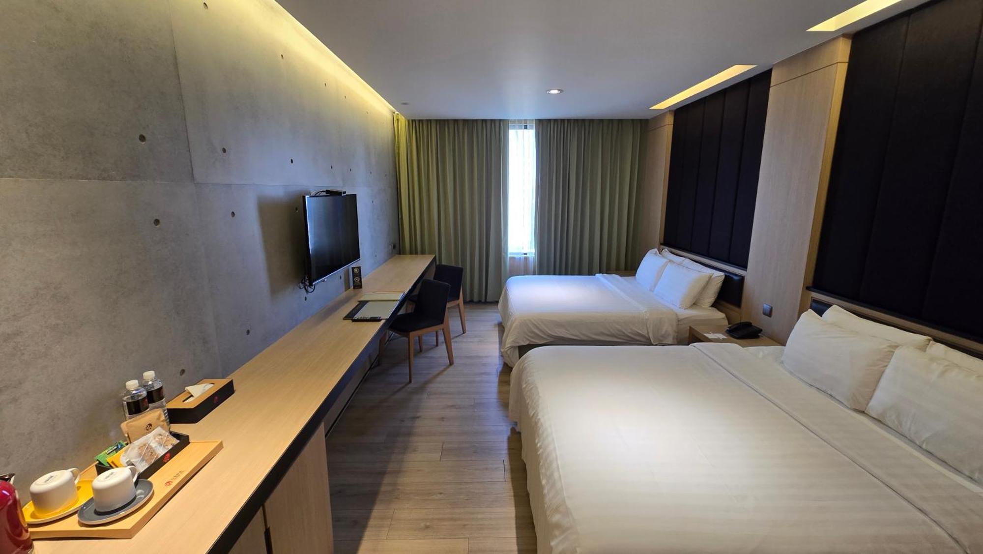Hotel R14 Kaohsiung Luaran gambar